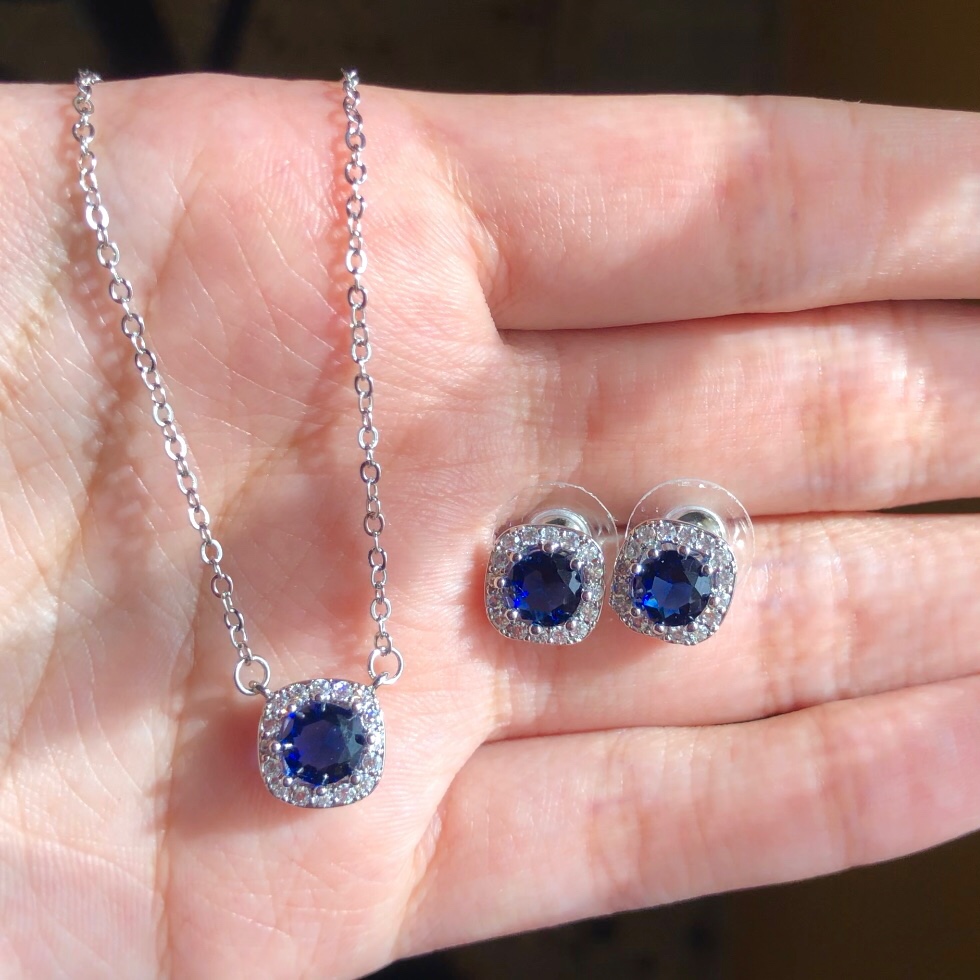 5F6A129A-3D78-4B66-8C52-2C2875F802C0